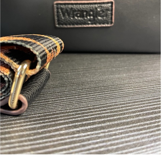 Stylish Wrangler Faux Leather 3-Piece Set - Brand New with Tags - Picture 3 of 12